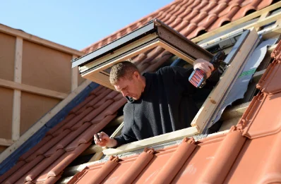 Pose de fenêtres de toit Velux à Saint-André-de-Lancize